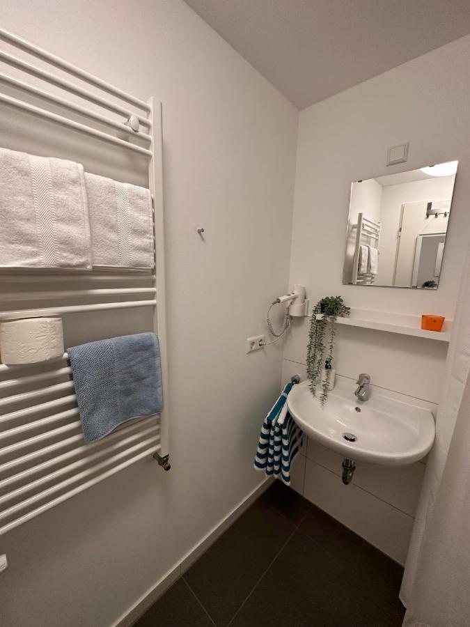Stilvolles Und Modernes Appartement Mit Sonnigem Balkon In Flughafen- Und Messenaehe 31 Leinfelden-Echterdingen Exteriör bild